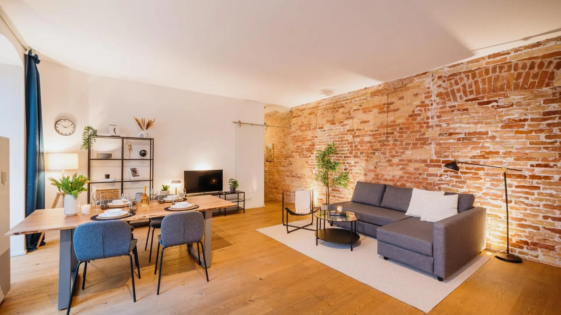 Homely Berlin - Super Modern, City Center, Rosenthalerplatz