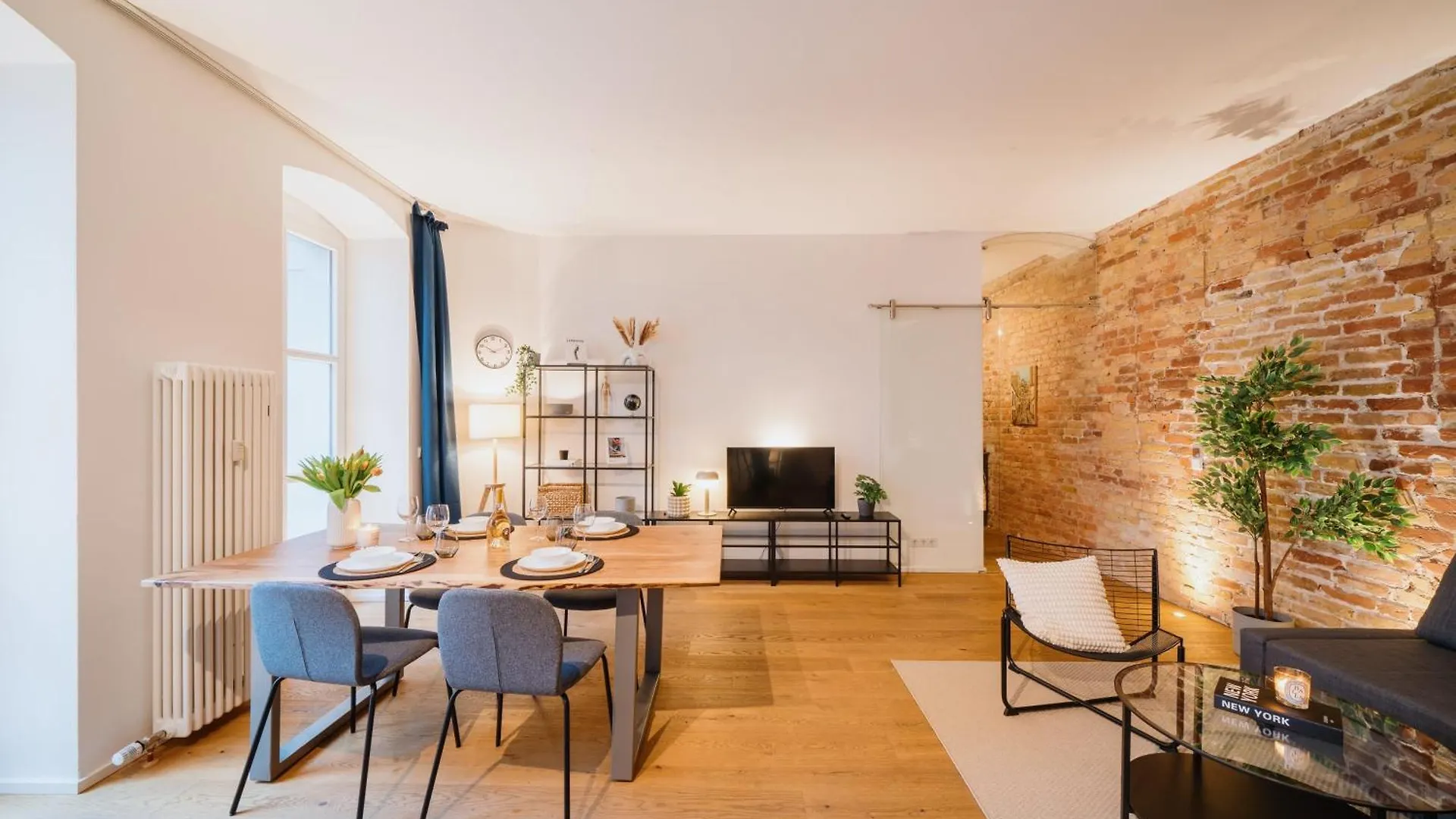 Homely Berlin - Super Modern, City Center, Rosenthalerplatz