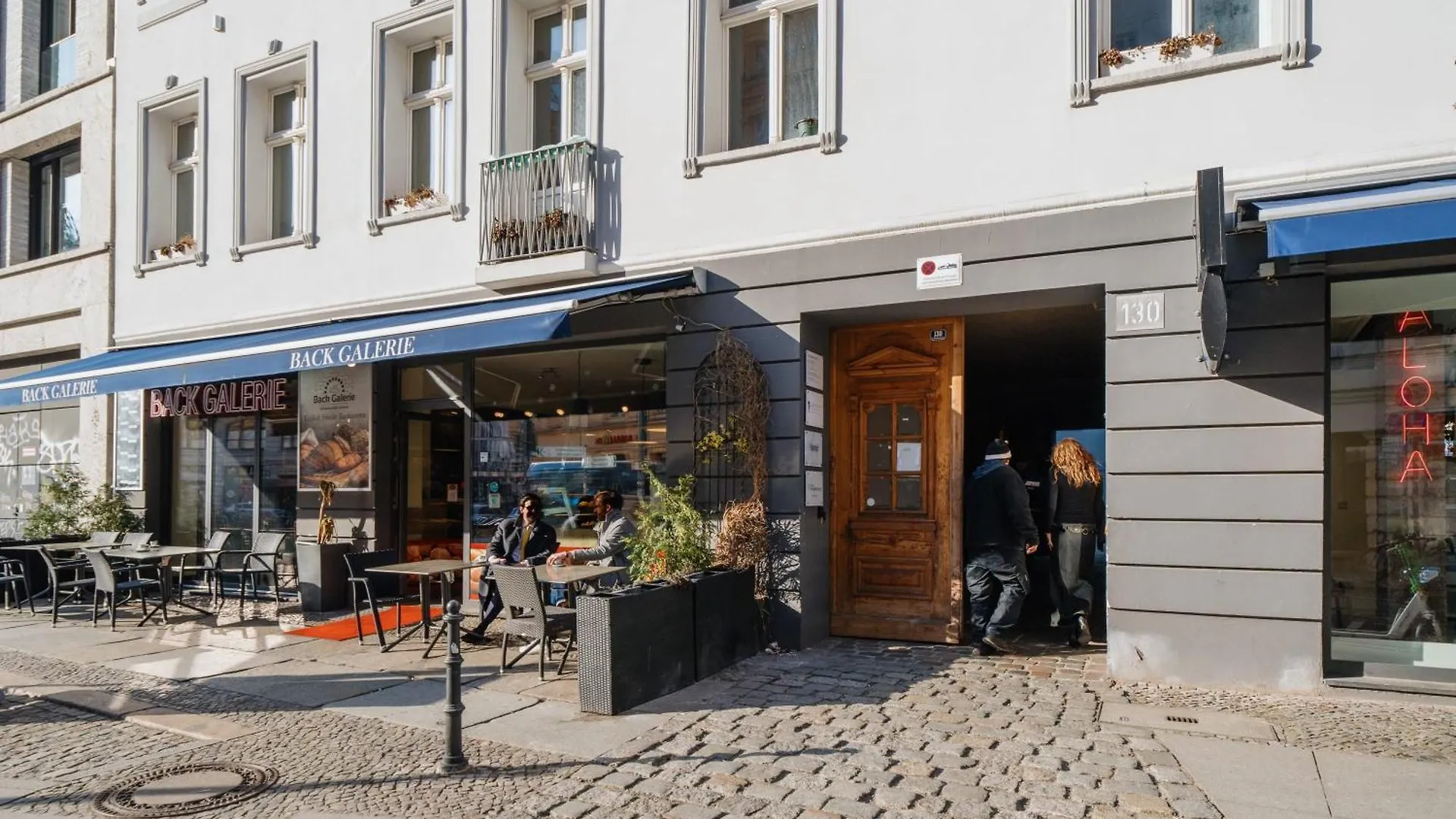Homely Berlin - Super Modern, City Center, Rosenthalerplatz Apartament